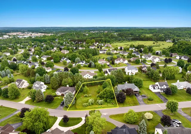 Homes for sale in Traverse City, MI | 4322 Stoneridge Dr, Traverse City, MI 49684 | MLS# 80070565
