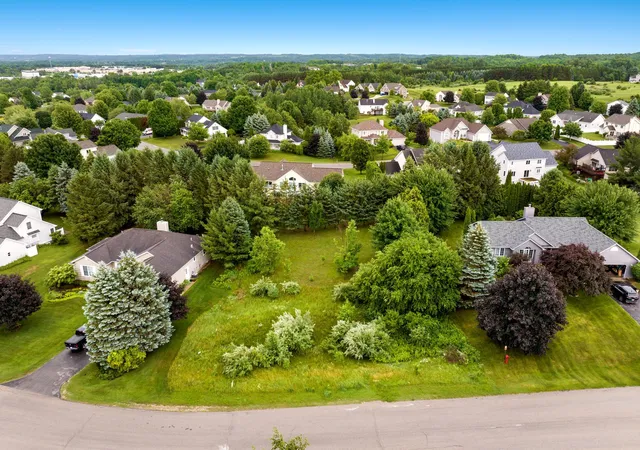 Homes for sale in Traverse City, MI | 4322 Stoneridge Dr, Traverse City, MI 49684 | MLS# 80070565