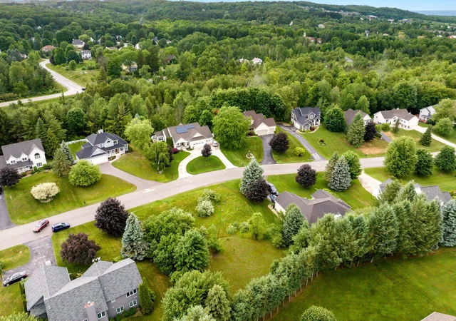 Homes for sale in Traverse City, MI | 4322 Stoneridge Dr, Traverse City, MI 49684 | MLS# 80070565
