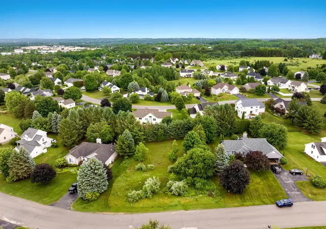 Homes for sale in Traverse City, MI | 4322 Stoneridge Dr, Traverse City, MI 49684 | MLS# 80070565