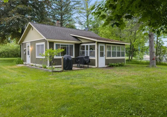 3rd image of 7752 Maple St, Central Lake, MI 49622 | MLS# 80070946