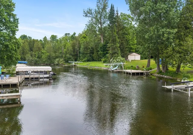 4th image of 7752 Maple St, Central Lake, MI 49622 | MLS# 80070946