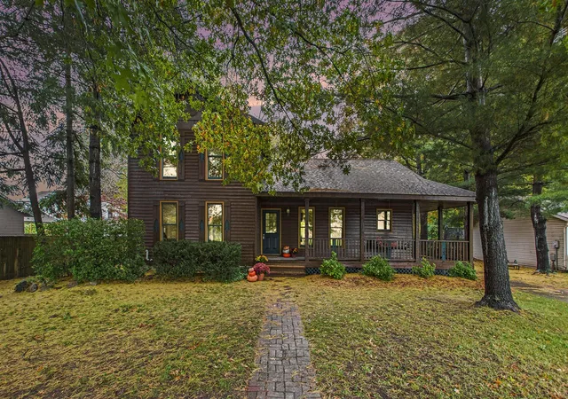 Photo 1 of Sale Pending at 875 Ottawa Ave, Holland, MI 49423 | MLS# 70501097 | Listing updated on 2025-11-24