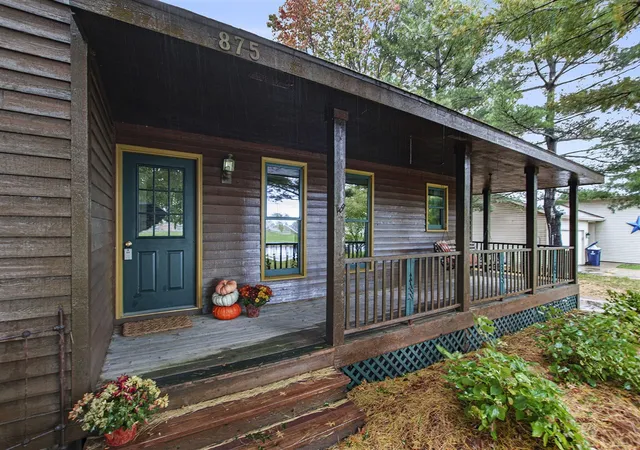 Photo 2 of Sale Pending at 875 Ottawa Ave, Holland, MI 49423 | MLS# 70501097 | Listing updated on 2025-11-24