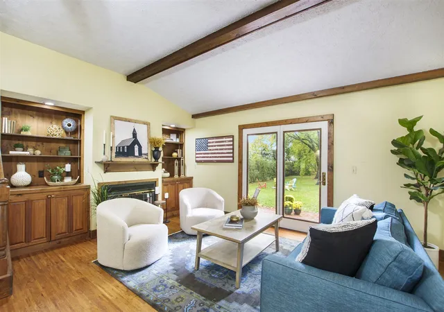 Photo 4 of Sale Pending at 875 Ottawa Ave, Holland, MI 49423 | MLS# 70501097 | Listing updated on 2025-11-24