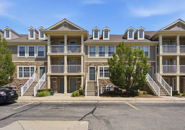 Homes for sale in Lake Orion, MI | 157 Evergreen Trl, Lake Orion, MI 48362 | MLS# 50213213