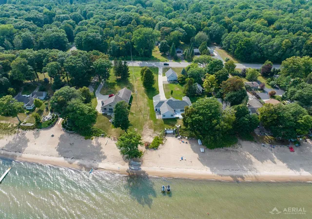 2nd image of 5862 Huron Woods Ln, Tawas City, MI 48763