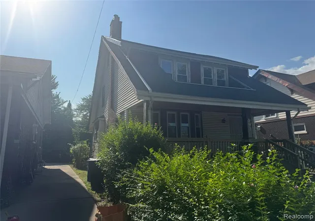 2nd image of 993 Algonquin St, Detroit, MI 48215 | MLS# 60933528