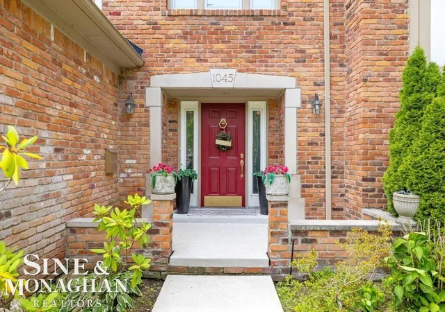 3rd image of 1045 Whittier Rd, Grosse Pointe Park, MI 48230 | MLS# 50213840