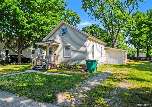 Photo 1 of Single family home for sale at 204 W Perry St, Durand, MI 48429 | MLS# 61009336 | Listing updated on 2026-08-18