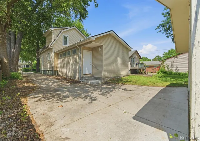 Homes for sale in Mount Clemens, MI | 147 Crocker Blvd, Mount Clemens, MI 48043 | MLS# 60999759