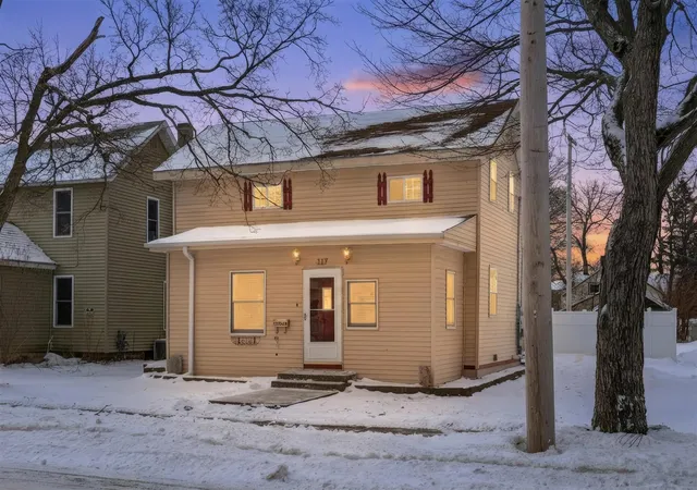 Homes for sale in Big Rapids, MI | 117 N 3rd Ave, Big Rapids, MI 49307 | MLS# 70510412