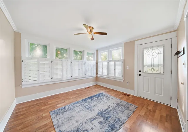 2nd image of 720 Jasper St, Jackson, MI 49203 | MLS# 70551208