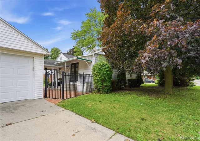 28th image of 1642 Lathers St, Garden City, MI 48135 | MLS# 61008991