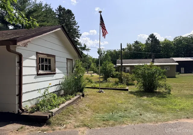 36th image of 210 Midway Dr, Negaunee, MI 49866 | MLS# 50219229