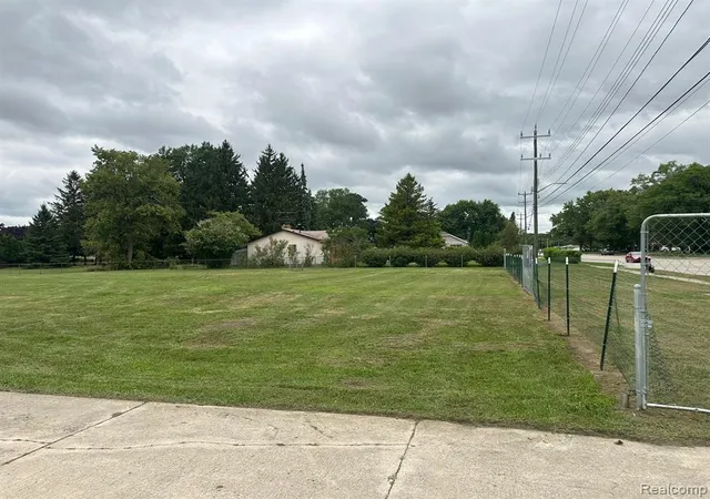 Homes for sale in Warren, MI | 27365 Ryan Rd, Warren, MI 48092 3061 | MLS# 60969298