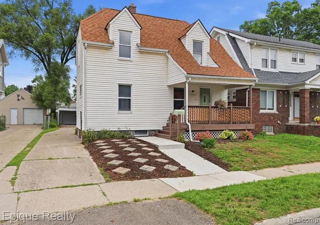 Homes for sale in Ferndale, MI | 1010 Pearson St, Ferndale, MI 48220 | MLS# 61005858