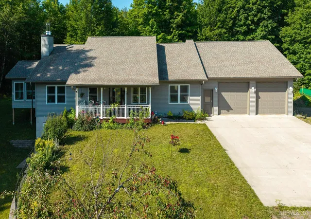 2nd image of 156 Miller Rd, Gwinn, MI 49841 | MLS# 50216626