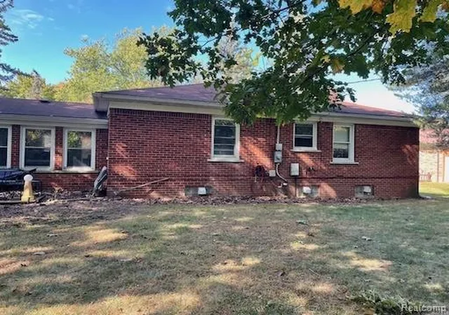 5th image of 23409 Ranch Hill Dr, Southfield, MI 48033 | MLS# 61011287