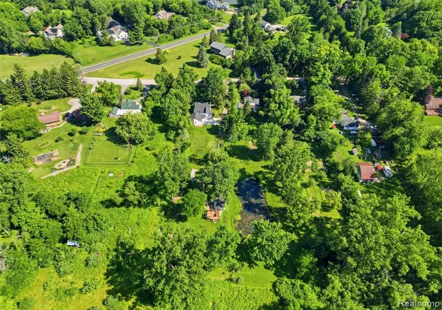 2nd image of 1700 Warren Rd, Ann Arbor, MI 48105 9633 | MLS# 61023321