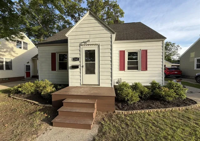 Homes for sale in Muskegon, MI | 2345 Harding Ave, Muskegon, MI 49441 | MLS# 70538923