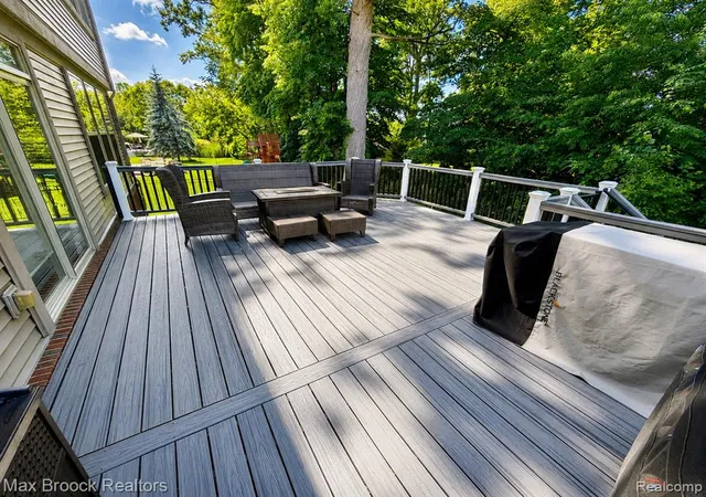 Homes for sale in Wixom, MI | 3238 Terra Ct, Wixom, MI 48393 | MLS# 61004821