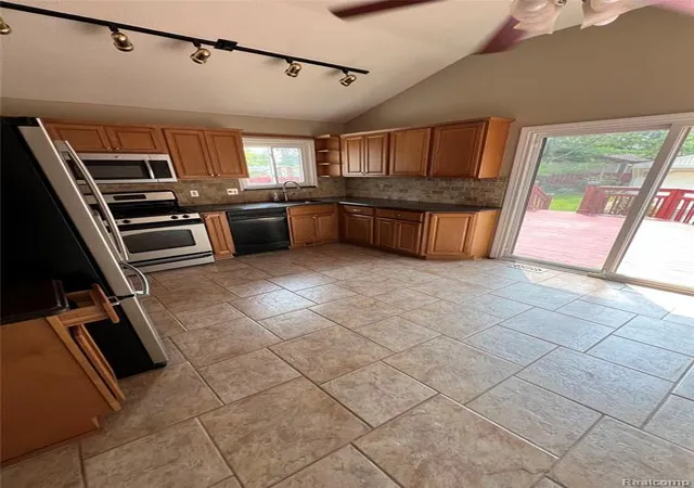 Photo 4 of Sale Pending at 24756 NE Cottrell Rd, Harrison Township, MI 48045 | MLS# 61020650 | Listing updated on 2026-09-03