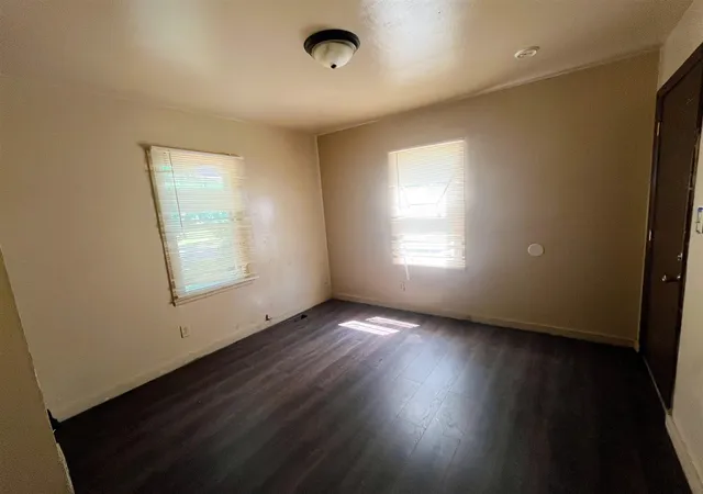 Listing Photo 4 - Condo for sale in building located at 840 E High St, Benton Harbor, MI 49022-4355