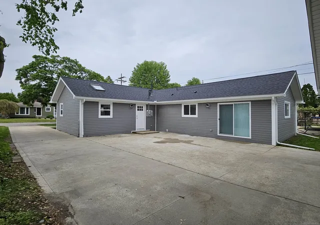 Photo 4 of Single Family Residence at 1112 Millard Ave, Royal Oak, MI 48073 | MLS# 50208375 | | Sold on 2026-06-05