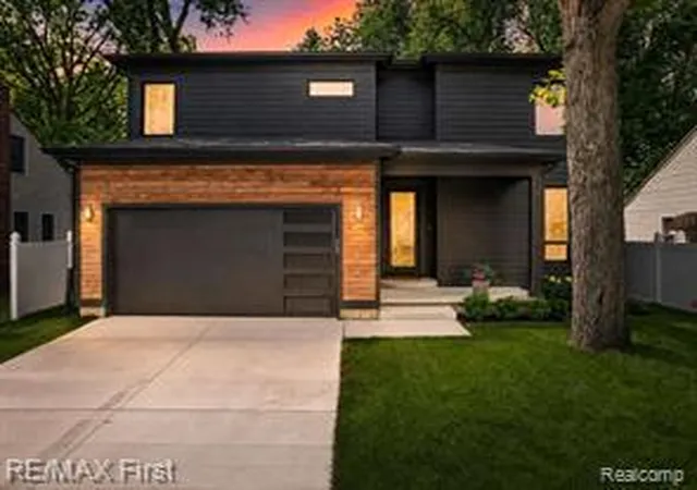 2nd image of 1037 Butternut Ave, Royal Oak, MI 48073 | MLS# 61008252