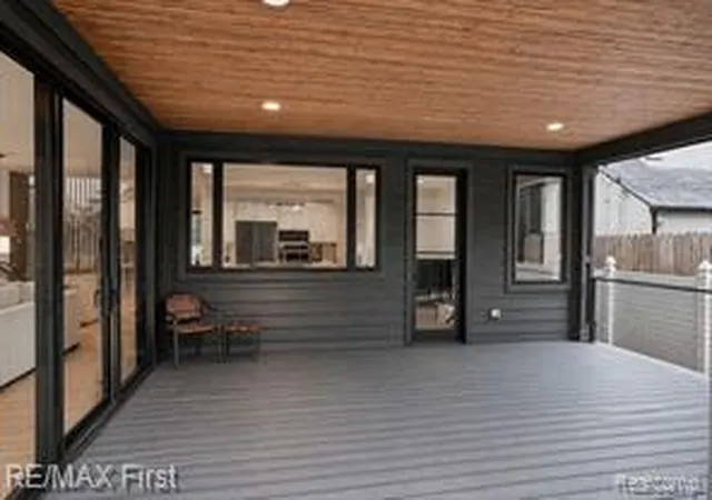 5th image of 1037 Butternut Ave, Royal Oak, MI 48073 | MLS# 61008252
