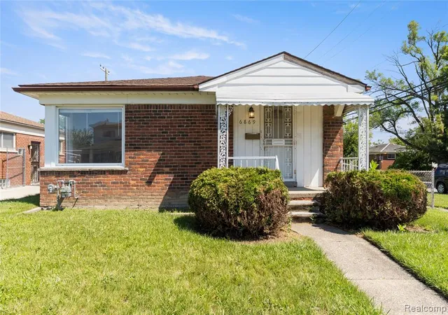 Homes for sale in Hamtramck, MI | 6869 Buhr St, Hamtramck, MI 48212 | MLS# 61004412