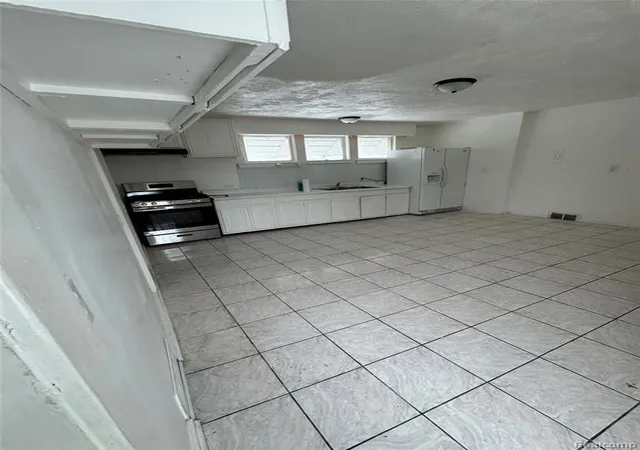 24th image of 3137 S Washington Ave, Saginaw, MI 48601 | MLS# 60399298