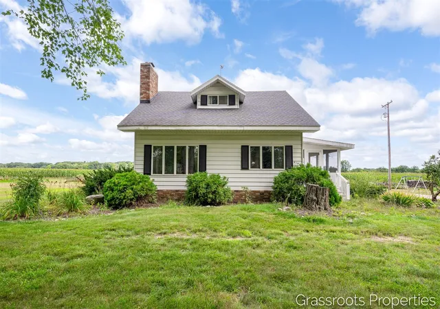 Photo 3 of Single family home for sale at 6196 W Sidney Rd, Sidney, MI 48885 | MLS# 70555693 | Listing updated on 2026-09-17