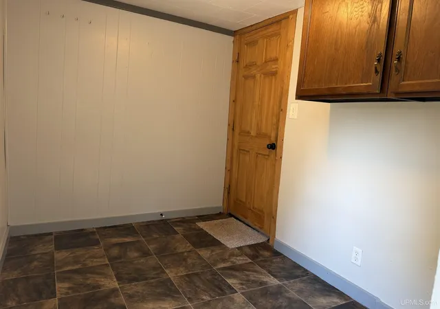 Photo 3 of Single family home for sale at 127 Shamrock St, Ironwood, MI 49938 | MLS# 50220339 | Listing updated on 2026-08-31