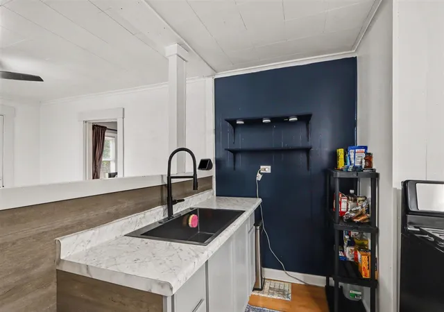5th image of 727 E Roosevelt Ave, Battle Creek, MI 49017 | MLS# 70553293