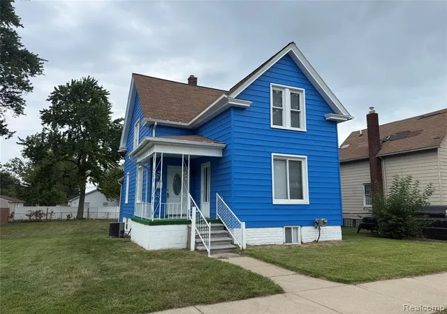 Photo 2 of Single family home for sale at 81 Fessenden St, Mount Clemens, MI 48043 | MLS# 61018713 | Listing updated on 2026-08-31