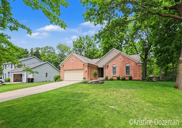 Photo 2 of Sale Pending at 4545 Orchard Crk Dr, Grand Rapids, MI 49546 | MLS# 70538212 | Listing updated on 2026-06-12