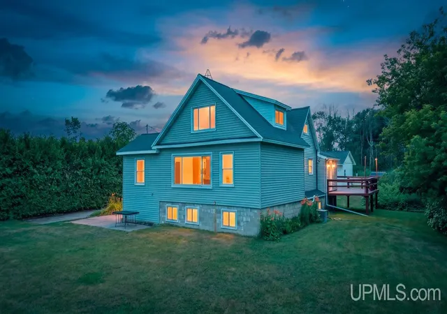 Photo 1 of Single family home for sale at N2748 M35 Hwy, Menominee, MI 49858 | MLS# 50217072 | Listing updated on 2026-08-07