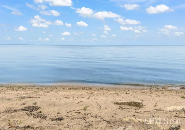 Photo 3 of Single family home for sale at N2748 M35 Hwy, Menominee, MI 49858 | MLS# 50217072 | Listing updated on 2026-08-07