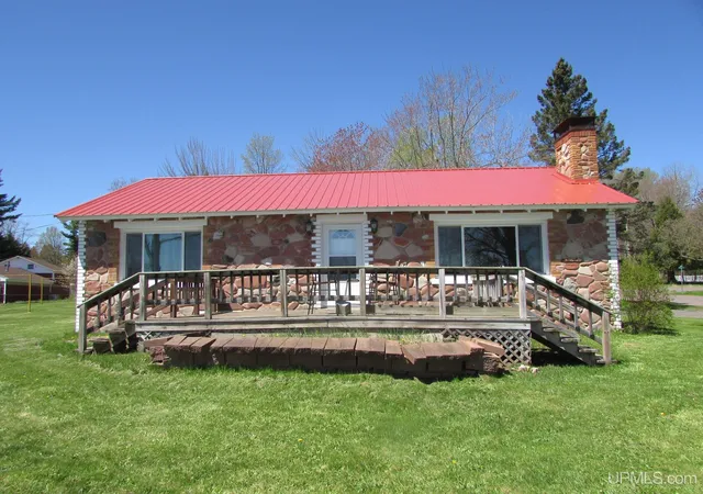 Photo 1 of Single family home for sale at 204 S 5th Street, Baraga, MI 49908 | MLS# 50215462 | Listing updated on 2026-08-24