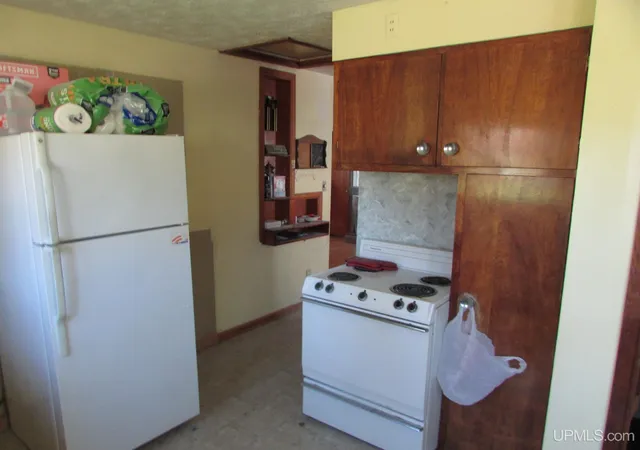 Photo 5 of Single family home for sale at 204 S 5th Street, Baraga, MI 49908 | MLS# 50215462 | Listing updated on 2026-08-24