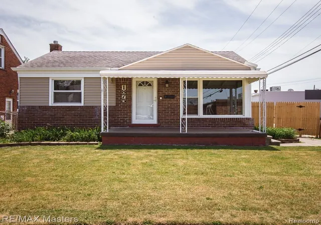 Homes for sale in Lincoln Park, MI | 1875 Moran Ave, Lincoln Park, MI 48146 3857 | MLS# 61000390