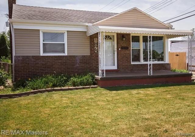 Homes for sale in Lincoln Park, MI | 1875 Moran Ave, Lincoln Park, MI 48146 3857 | MLS# 61000390