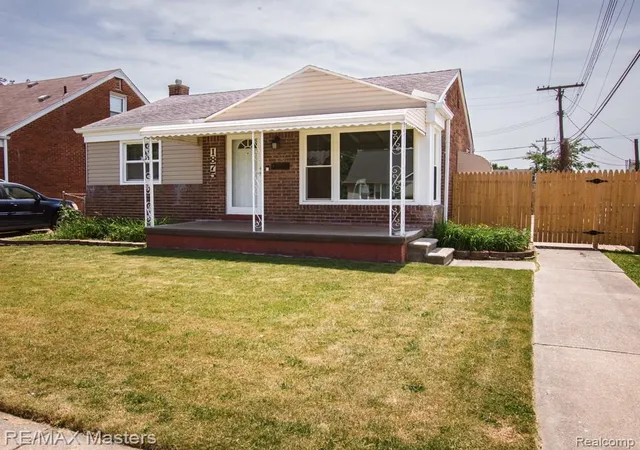 Homes for sale in Lincoln Park, MI | 1875 Moran Ave, Lincoln Park, MI 48146 3857 | MLS# 61000390