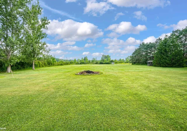 Homes for sale in Lenox, MI | 57917 Werderman Rd, Lenox, MI 48048 | MLS# 50214269