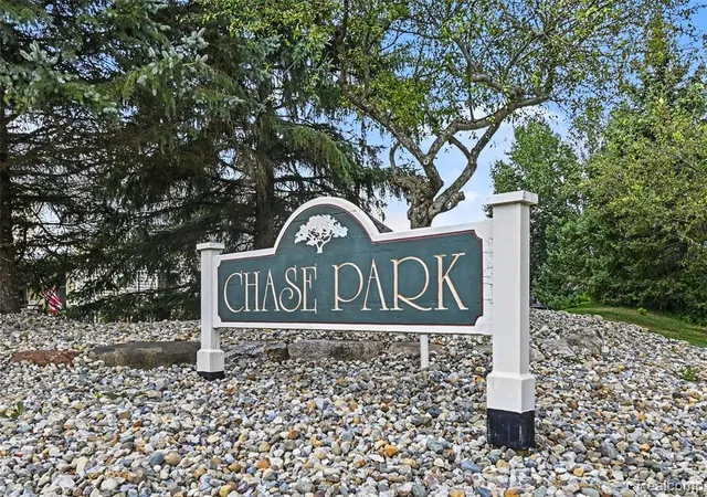 18th image of 7011 Chase Run Ln, Flushing, MI 48433 2282 | MLS# 61024148