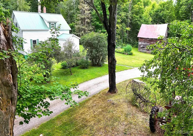 Photo 3 of Sale Pending at 26783 Imperial Heights Rd, Michigamme, MI 49861 | MLS# 50219605 | Listing updated on 2026-10-02