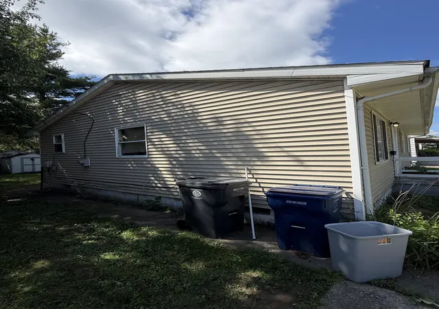 Photo 3 of Sale Pending at 2918 Wyoming Ave, Flint, MI 48506 | MLS# 50219692 | Listing updated on 2026-08-27