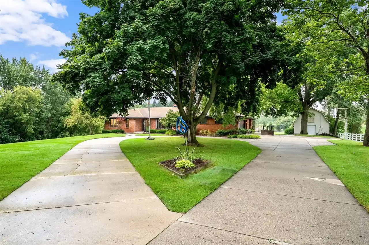 Single family home for sale at 2305 Leffingwell Ave, Grand Rapids, MI 49525 | MLS# 70559660